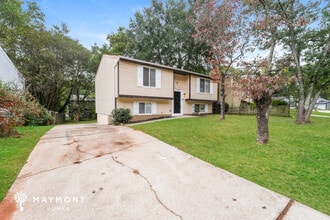 2130 Scarbrough Dr in Stone Mountain, GA - Building Photo - Building Photo