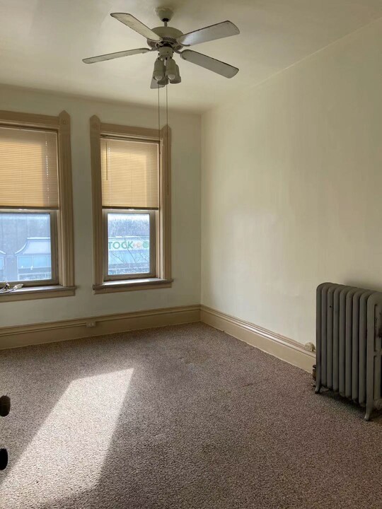 338 State St in Madison, WI - Building Photo