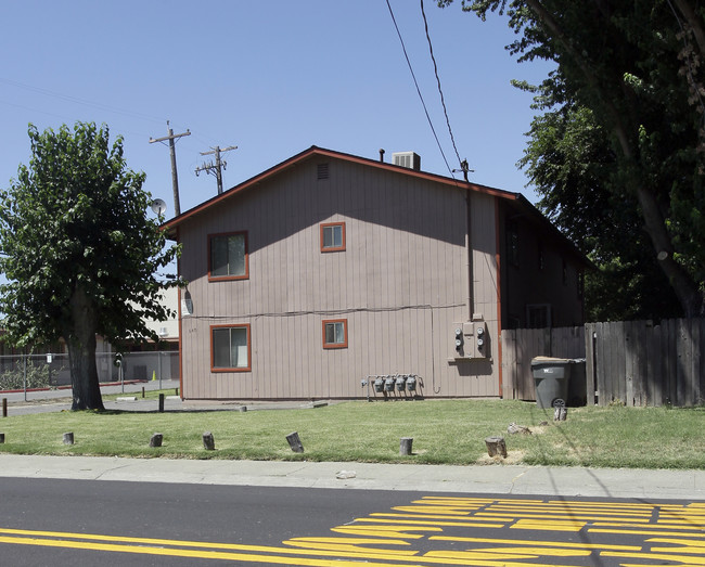 640 Cummins Way in West Sacramento, CA - Foto de edificio - Building Photo