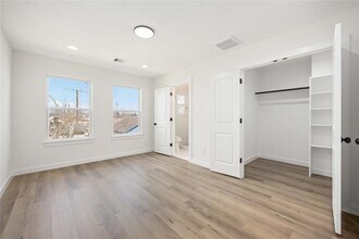 7921 Bonaire St-Unit -B in Houston, TX - Building Photo - Building Photo