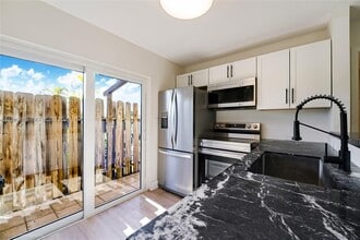 9023 NE 4th Avenue Rd in Miami Shores, FL - Building Photo - Building Photo