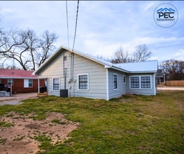 20 8th Ave NW in Ardmore, OK - Building Photo - Building Photo