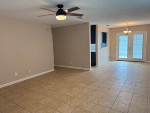 6807 Flatstone Pass in Converse, TX - Building Photo - Building Photo