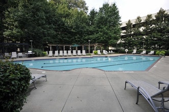 The Concorde in Atlanta, GA - Building Photo - Building Photo