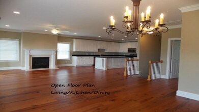 1129 Bennett Rd in Minnesott Beach, NC - Building Photo - Building Photo