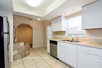 8512 Misty River Ct in Tampa, FL - Building Photo - Building Photo