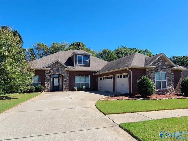 7926 Gabriela Dr NW in Huntsville, AL - Building Photo - Building Photo
