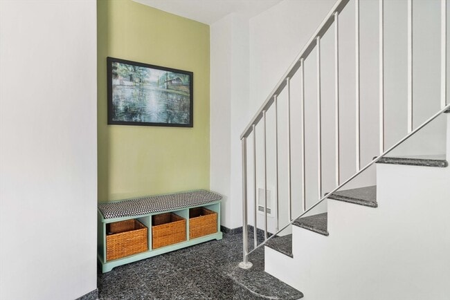 328 Highland Ave in Somerville, MA - Building Photo - Building Photo