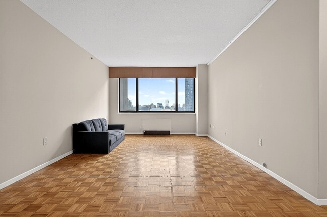 45 River Dr S in Jersey City, NJ - Foto de edificio - Building Photo