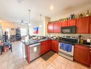 2942 SW 35th Pl in Gainesville, FL - Building Photo - Building Photo