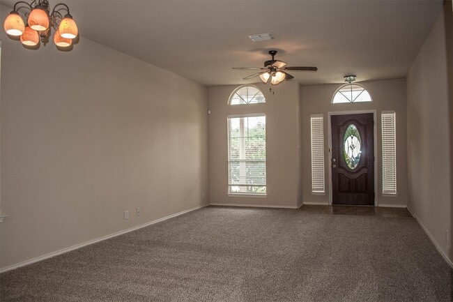 520 Marlin Cir in New Braunfels, TX - Building Photo - Building Photo