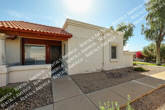10815 W Northern Ave in Glendale, AZ - Building Photo - Building Photo