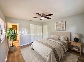 7121 Flounder Dr in Tampa, FL - Building Photo - Building Photo