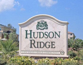 Hudson Ridge in Port Richey, FL - Foto de edificio - Building Photo