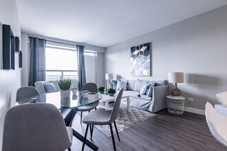 125 Lawton Blvd. in Toronto, ON - Building Photo - Building Photo