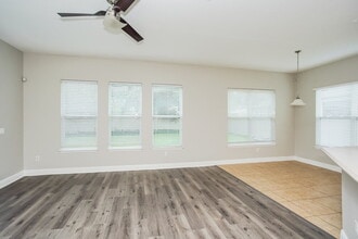 206 Montara Drive in Seffner, FL - Building Photo - Building Photo
