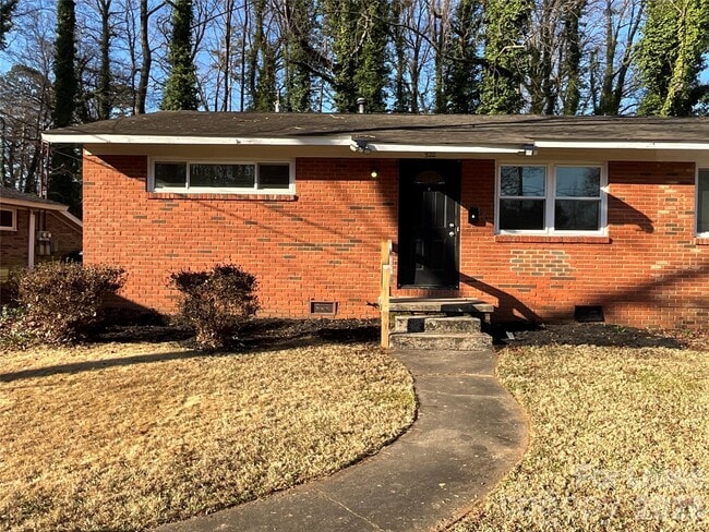 property at 520 Blendwood Dr