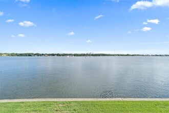 165 Pompano Dr SE in St. Petersburg, FL - Building Photo - Building Photo