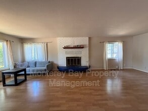 22 Encina Ave in Monterey, CA - Building Photo - Building Photo