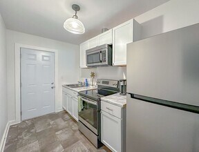 541 Okaloosa St in Tallahassee, FL - Building Photo - Building Photo