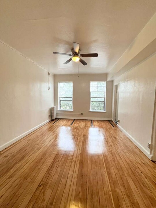 901 S Kingsley Dr in Los Angeles, CA - Building Photo