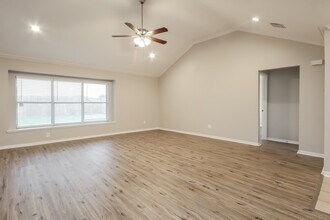 302 Cedar Branch Dr in League City, TX - Building Photo - Building Photo