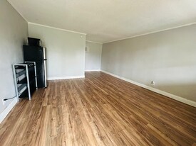 553597 US-1, Unit 16 in Hilliard, FL - Building Photo