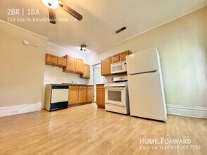 339 S Broadway Park in Lexington, KY - Foto de edificio - Building Photo