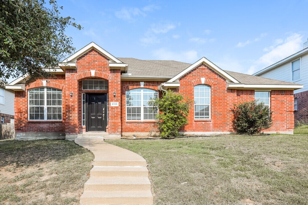 2133 Acorn Grove in Mesquite, TX - Building Photo