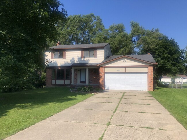 property at 10255 Wayne Rd