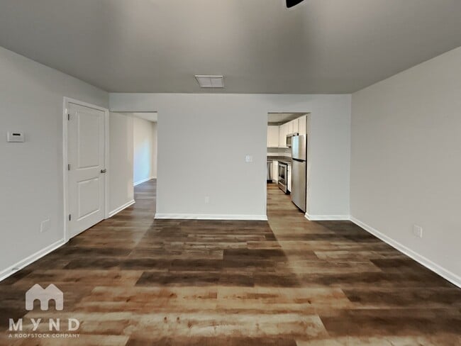 1826 Carrington Dr in Griffin, GA - Foto de edificio - Building Photo