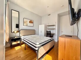 Prime Bushwick Room, HDTV, 15 min to Manhattan #756, Unit 4 in Brooklyn, NY - Building Photo