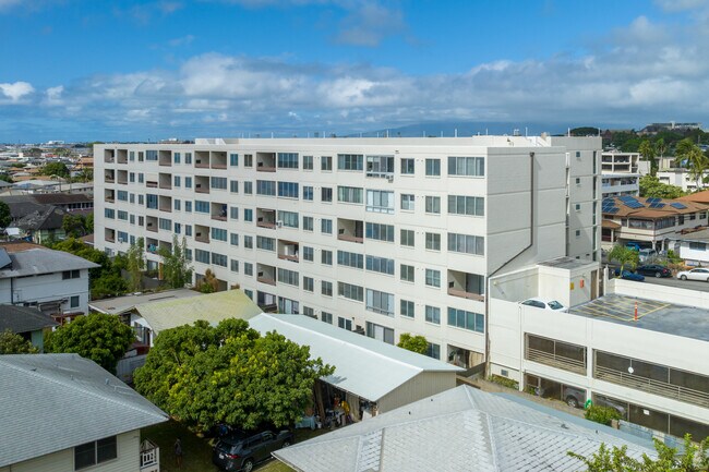 1555 Pohaku St in Honolulu, HI - Foto de edificio - Building Photo