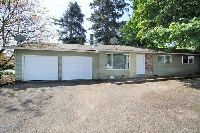1127-1127 NE 183rd Ave in Portland, OR - Building Photo - Building Photo
