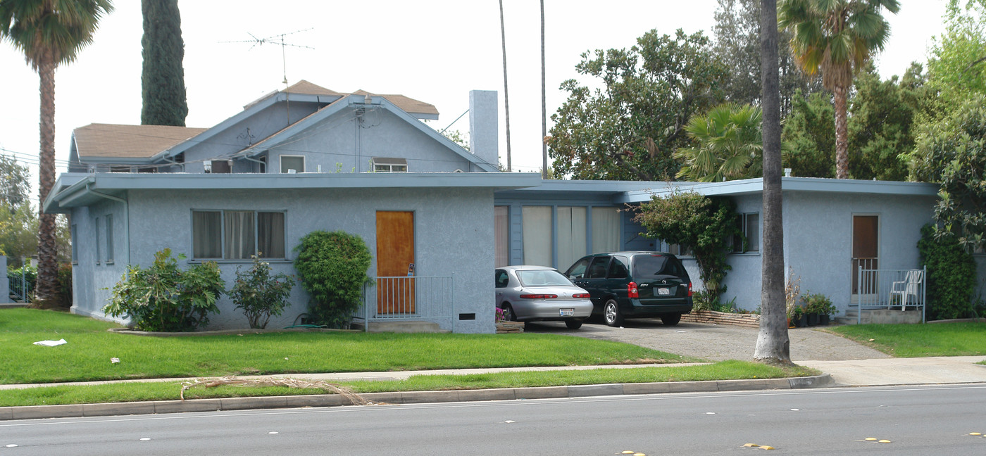 1216-1228 Washington Blvd in Pasadena, CA - Building Photo