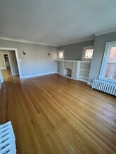 6208 N Artesian Ave, Unit 2 in Chicago, IL - Building Photo - Building Photo