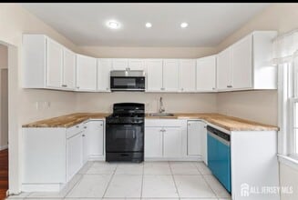 5 Warren St in Jamesburg, NJ - Building Photo - Building Photo