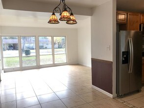 716 Coble Dr in Tallahassee, FL - Building Photo - Building Photo