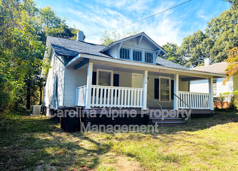 1116 S Meeting St in Statesville, NC - Building Photo