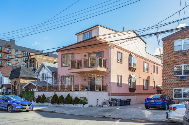 1095 Sheepshead Bay Rd in Brooklyn, NY - Building Photo - Building Photo