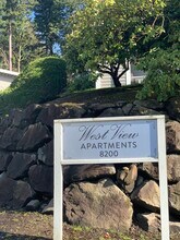 West View Apartments in Redmond, WA - Foto de edificio - Building Photo