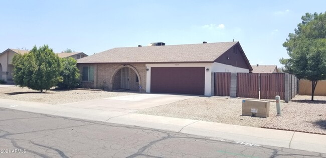 3825 W Libby St in Glendale, AZ - Building Photo - Building Photo