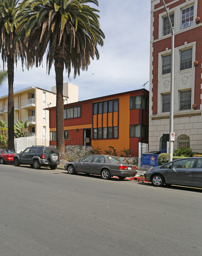 Casa De Catalina in Los Angeles, CA - Foto de edificio - Building Photo