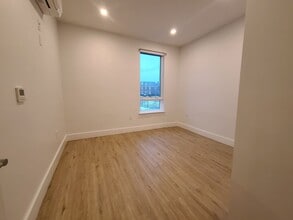 715 Park Ave, Unit 1C in East Orange, NJ - Foto de edificio - Building Photo