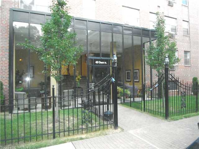40 Owen St in Hartford, CT - Building Photo
