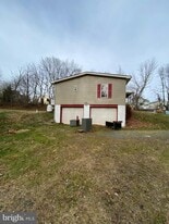 470 Plum Alley in Spring City, PA - Building Photo