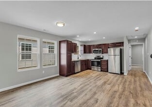 825 Main St in Wellsville, KS - Foto de edificio - Building Photo