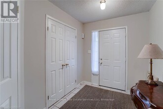 1276 Silvan Forest Dr in Burlington, ON - Building Photo - Building Photo