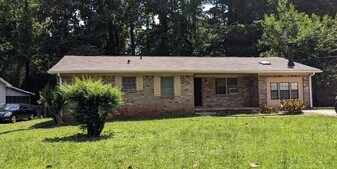 2741 Williamsburg Dr