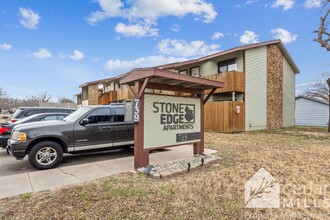 Stone Edge Apartments in Wichita, KS - Building Photo - Building Photo